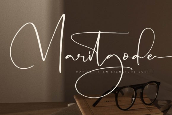 Maritgode: A Luxury Script for Lasting Impressions